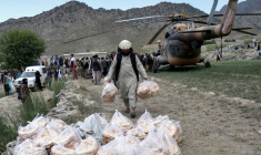 L'AIDE ARRIVE AVEC DIFFICULTÉS DANS LA ZONE DU SÉISME
