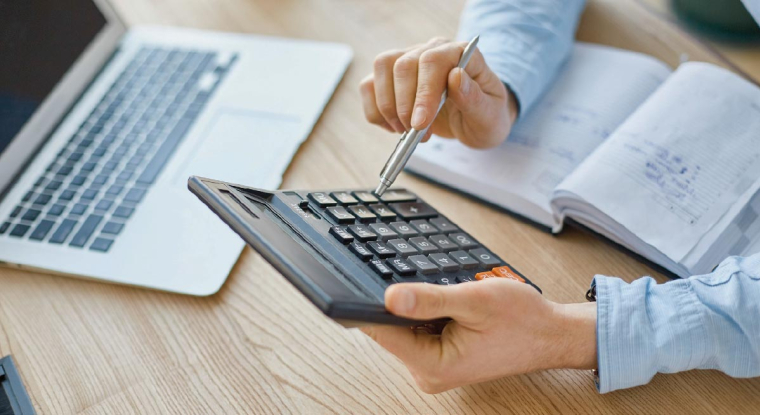 Profitez des derniers avantages fiscaux... avant qu'il ne soit trop tard. (© Freepik)