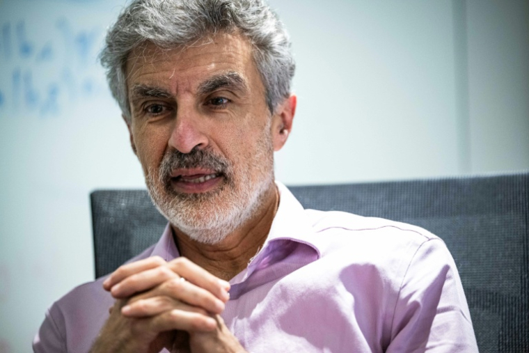 Le chercheur canadien Yoshua Bengio, considéré comme l'un des pères de l'IA, lors d'un entretien avec l'AFP à Montréal, au Canada, le 15 septembre 2026 ( AFP / ANDREJ IVANOV )