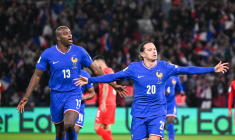 Les compositions d'Islande-France, avec la première titularisation de Jean-Philippe Mateta