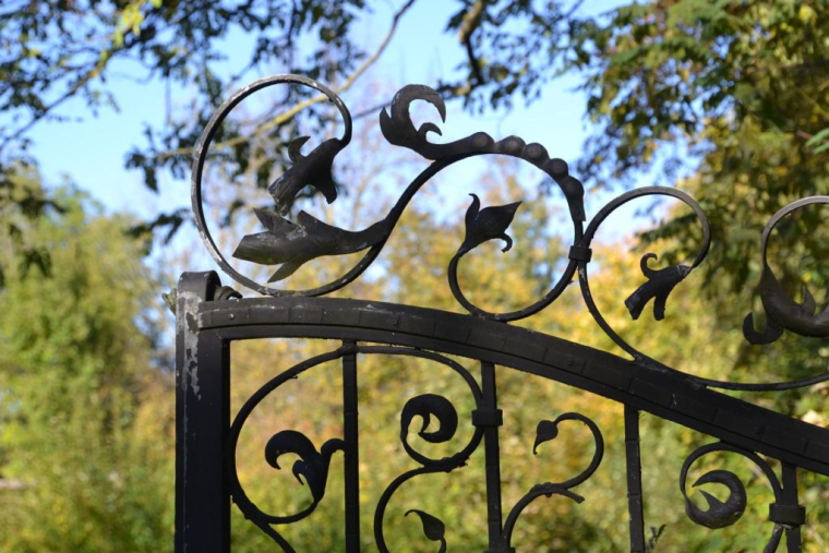 La possibilité de télétravailler fait partie des éléments qui ont suscité l'intérêt des acheteurs aisés pour les biens immobiliers haut de gamme dans l'Allier. Photo d'illustration.  (Innviertlerin / Pixabay)