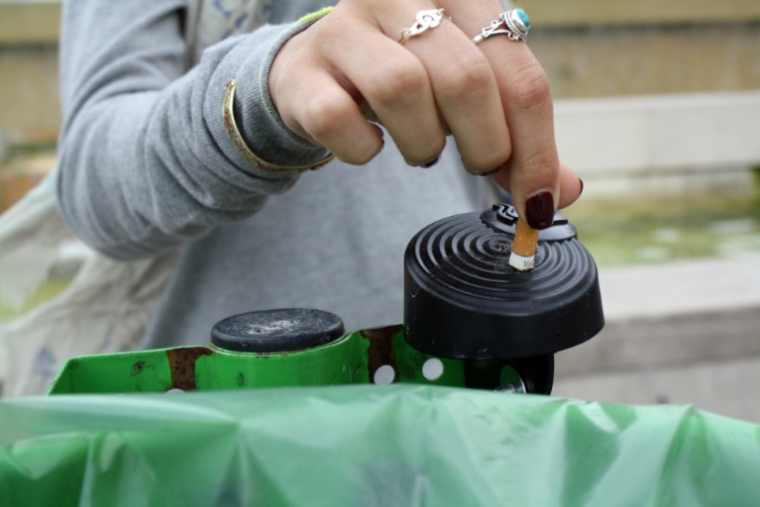 La consommation de tabac, d'alcool et de cannabis des adolescents de 16 ans a drastiquement diminué en France sur la dernière décennie, à l'instar des jeunes Européens, selon l'Observatoire français des drogues et des toxicomanies (OFDT) ( AFP / Ana AREVALO )