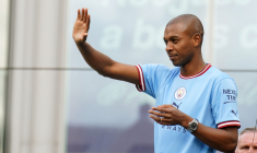 Un ancien taulier de Manchester City prend sa retraite