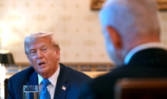 Le président américain Donald Trump (G) lors d'une rencontre avec le Premier ministre israélien Benjamin Netanyahu (D) à la Maison Blanche, à Washington, aux Etats-Unis, le 7 juillet 2025 ( AFP / ANDREW CABALLERO-REYNOLDS )
