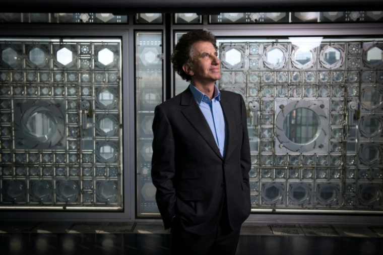 L'ancien ministre de la Culture et actuel président de l'Institut du monde arabe (IMA), Jack Lang, 28 janvier 2013 à Paris  ( AFP / Martin BUREAU )