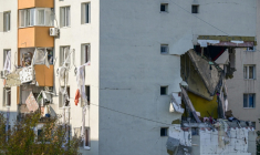 Un immeuble en partie effondré après une explosion qui a fait plusieurs morts à Bucarest, en Roumanie, le 17 octobre 2025 ( AFP / Daniel MIHAILESCU )