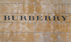 BURBERRY MISE SUR LA REPRISE EN CHINE POUR AMÉLIORER SES PERSPECTIVES