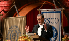 Le chercheur Alain Aspect, prix Nobel de physique en 2022, à Stockholm le 10 décembre 2022 ( AFP / Jonathan NACKSTRAND )