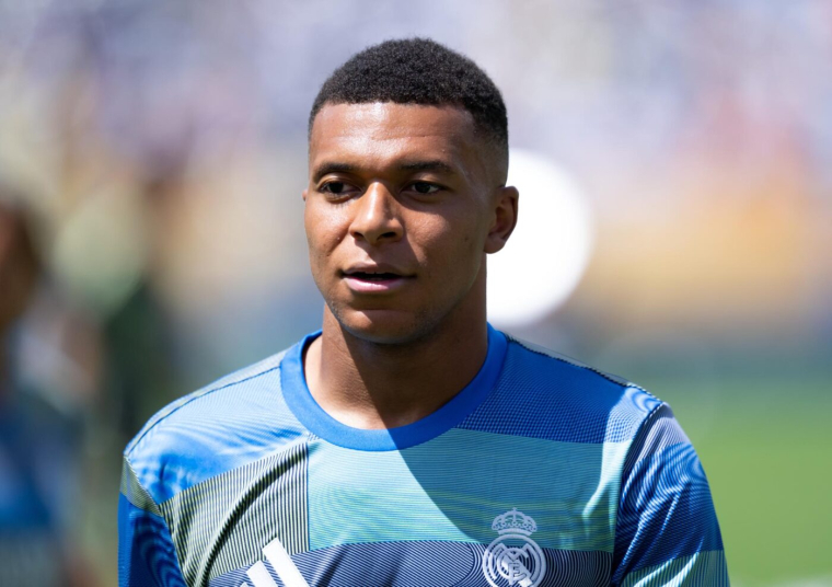 Les précisions du clan Mbappé après les révélations du Canard Enchaîné