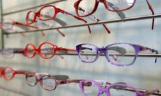 Les complémentaires santé à statut mutualiste augmenteront leurs cotisations en moyenne de 4,3% (contrats individuels) et 4,7% (contrats d'entreprise) ( AFP / DENIS CHARLET )