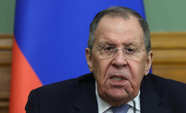 Le ministre russe des Affaires étrangères, Sergueï Lavrov, participe à une conférence de presse, à Moscou, le 18 mai 2026 ( POOL / MAXIM SHIPENKOV )