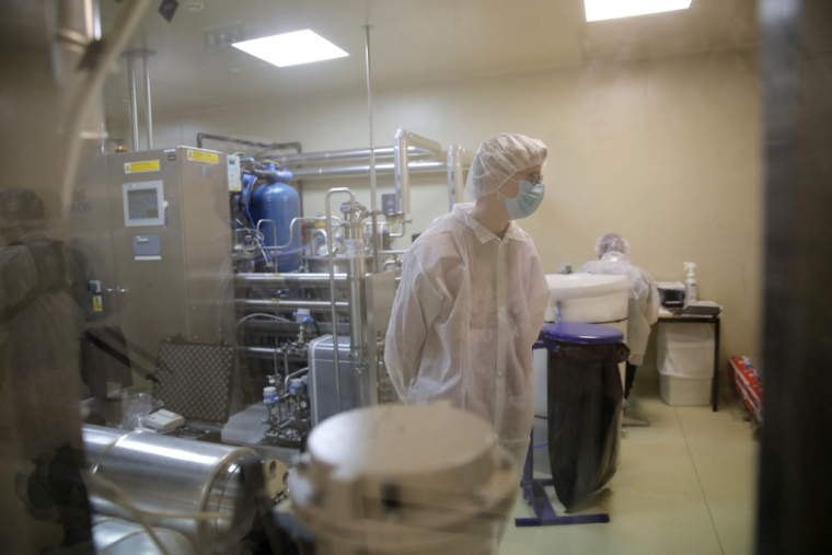 Un site Delpharm à Saint-Rémy-sur-Avre, le 9 avril 2021. (illustration) ( POOL / CHRISTOPHE ENA )