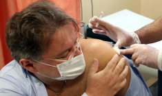 L'ITALIE VA RENDRE OBLIGATOIRE LA VACCINATION POUR LES 50 ANS ET PLUS