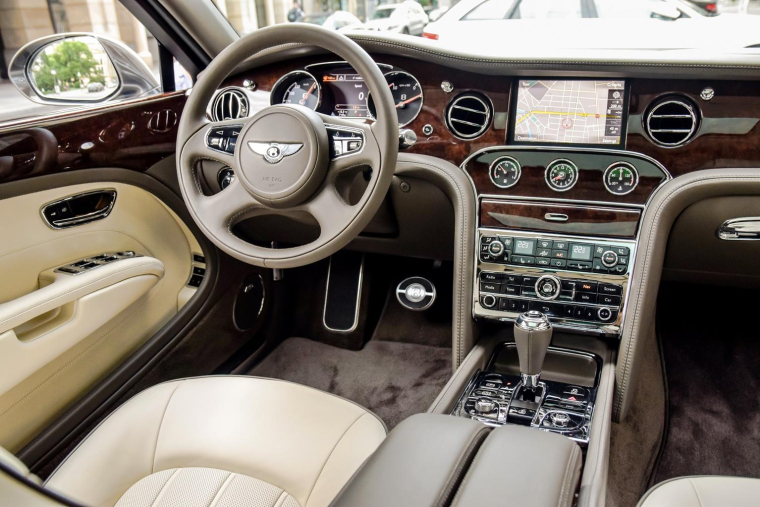 Éco-responsable, végan et bon marché, le cuir de champignon séduit les entreprises du luxe et de la mode