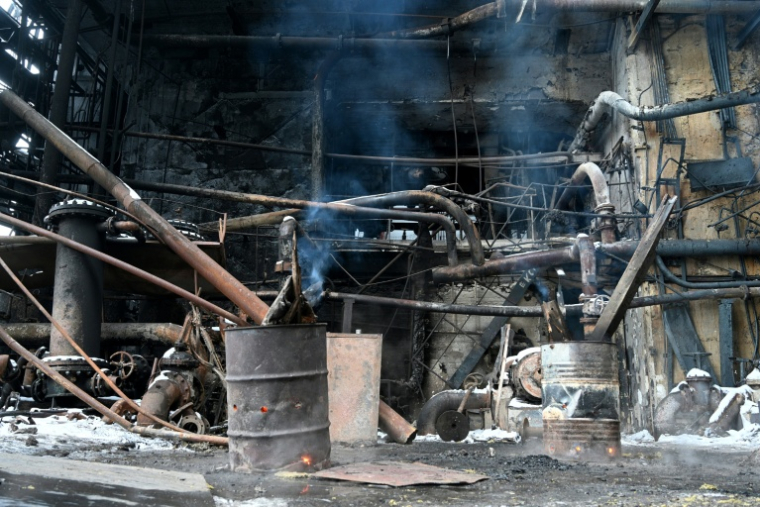 La centrale électrique du fournisseur d'énergie ukrainien DTEK, lourdement endommagée lors d'attaques aériennes russes, dans un lieu tenu secret, le 23 janvier 2026 ( AFP / YURIY DYACHYSHYN )