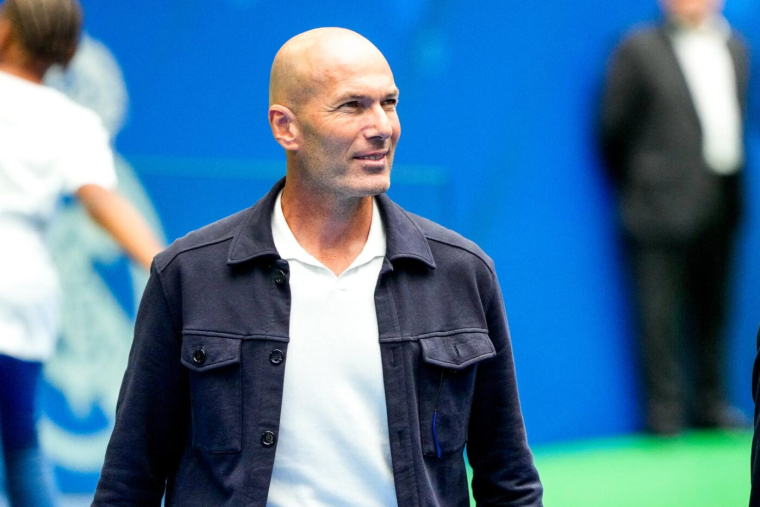 Zinédine Zidane de retour dans un vestiaire !