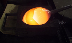 LE CHINOIS FORTUNE FOUNTAIN VA RACHETER LA CRISTALLERIE BACCARAT