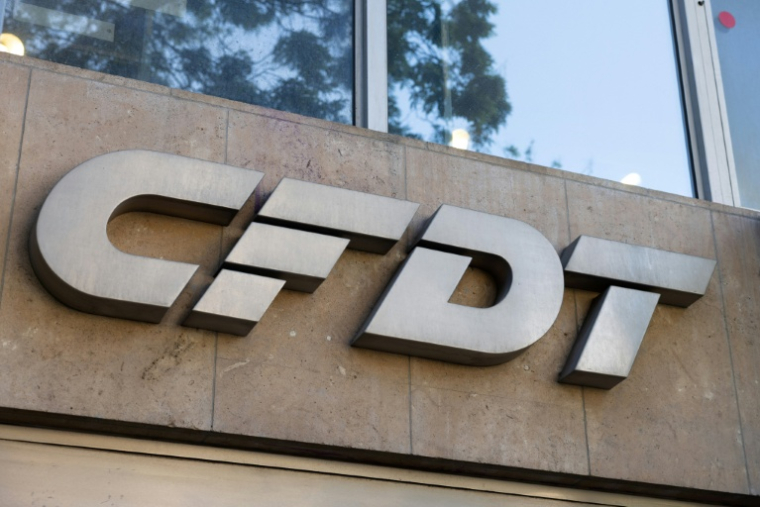 L'ensemble des huit confédérations syndicales françaises se réunissent au siège de la CFDT à Paris pour lancer une mobilisation unitaire contre le projet de budget du gouvernement en suspens de François Bayrou ( AFP / JOEL SAGET )