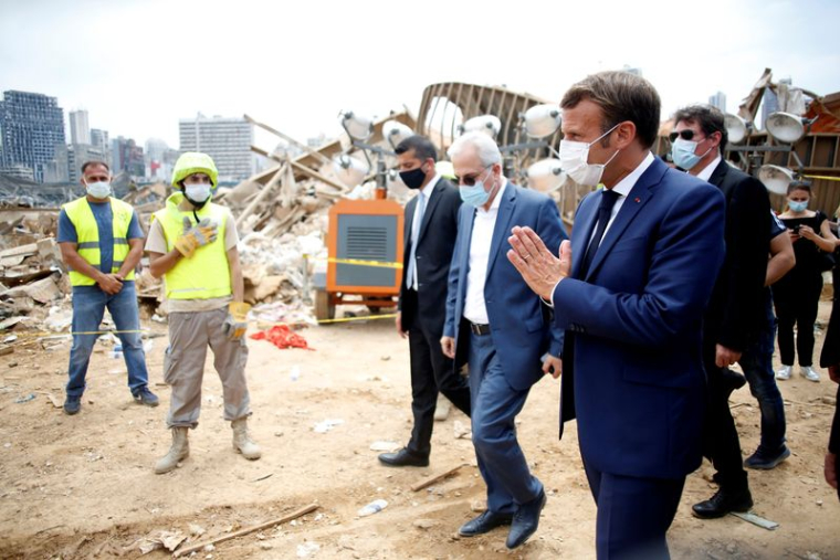 MACRON PROMET DE L'AIDE AU LIBAN, APPELLE À REFONDER L'ORDRE POLITIQUE