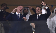 Voyez Monsieur Macron : le football est bel et bien politique