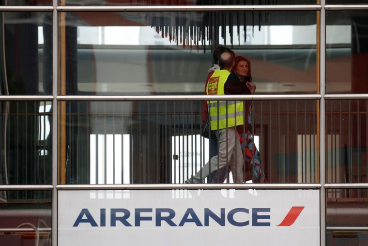 AIR FRANCE NÉGOCIE DE NOUVELLES SUPPRESSIONS D'EMPLOIS, RAPPORTE LE FIGARO