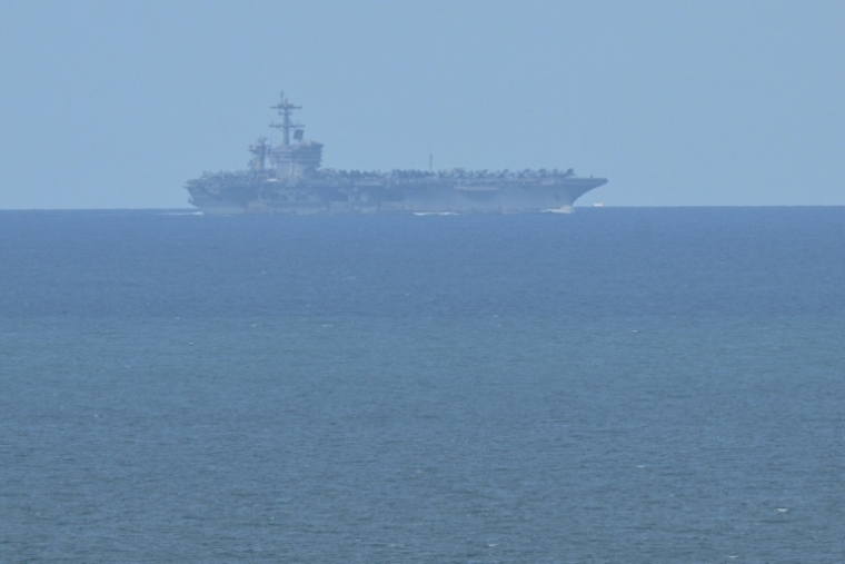 Le porte-avions américain USS Abraham Lincoln arrive en vue des côtes de Thaïlande, le 2 septembre 2026 ( AFP / ANTHONY WALLACE )
