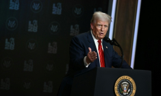 Le président américain Donald Trump lors d'une conférence de presse à la Maison Blanche le 5 août 2025 ( AFP / Brendan SMIALOWSKI )