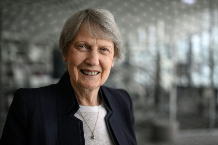 Helen Clark, ex-Première ministre néo-zélandaise et coprésidente du Panel indépendant sur la préparation et la réponse aux pandémie, lors d'un entretien avec l'AFP à Genève, le 19 mai 2026 en Suisse ( AFP / Fabrice COFFRINI )