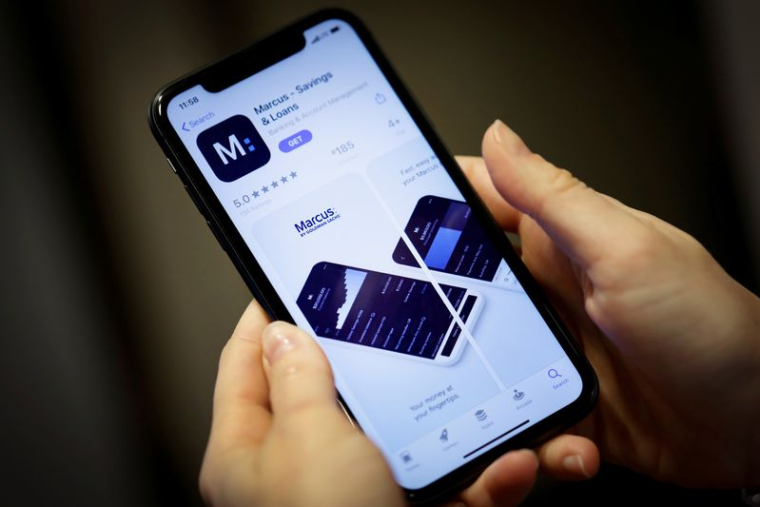 GOLDMAN SACHS ENVISAGE DES ACQUISITIONS POUR RENFORCER MARCUS