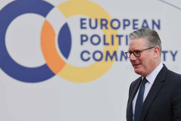 Le Premier ministre britannique Keir Starmer à son arrivée au 8e sommet de la Communauté politique européenne le 4 mai 2026 à Erevan ( AFP / Ludovic MARIN )