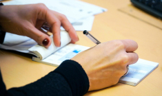 En cette période inflationniste, plusieurs grandes enseignes proposent à leurs clients de régler leurs achats par chèque et d'être débités des mois plus tard. Illustration. (5317367 / Pixabay)