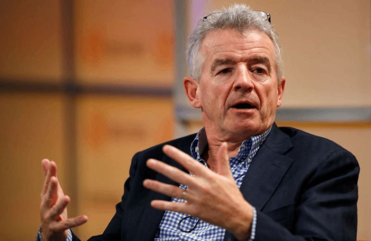 RYANAIR APPELLE L'UE À BLOQUER L'AIDE FINANCIÈRE À KLM