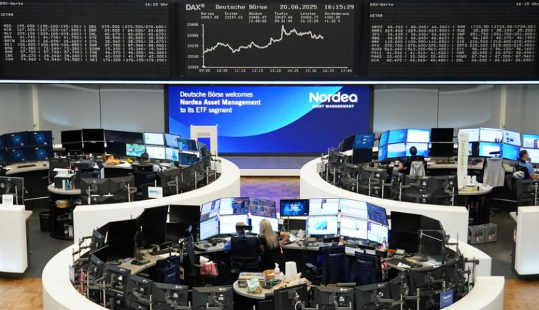 L'indice boursier allemand DAX est affiché à la bourse de Francfort