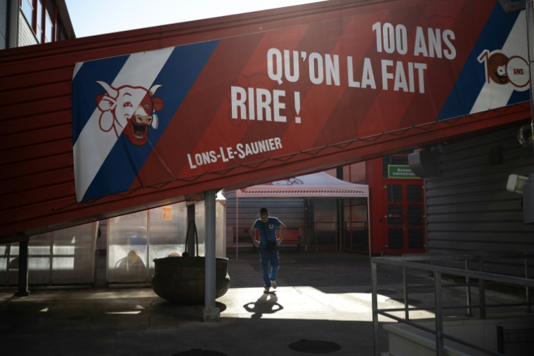L'usine de prodution de La Vache qui rit à Lons-le-Saunier, dans le Jura, le 6 octobre 2026 ( AFP / SEBASTIEN BOZON )