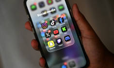 L'Australie interdit l'accès aux réseaux sociaux aux jeunes adolescents le 10 décembre 2025 ( AFP / Saeed KHAN )