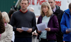 Kate et Gerry McCann assistent à un service pour marquer le 11e anniversaire de la disparition de leur fille Madeleine, près de leur domicile à Rothley, en Grande-Bretagne