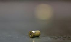 Europol estime auprès de l'AFP que les armes d'alerte et de signalisation (AAS) converties "pourraient encore représenter près de la moitié de toutes les armes illégales saisies" ( AFP / Thomas COEX )
