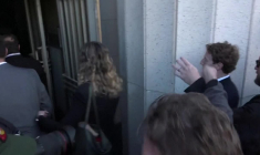 Procès réseaux sociaux: Mark Zuckerberg arrive au tribunal de Los Angeles pour son audition