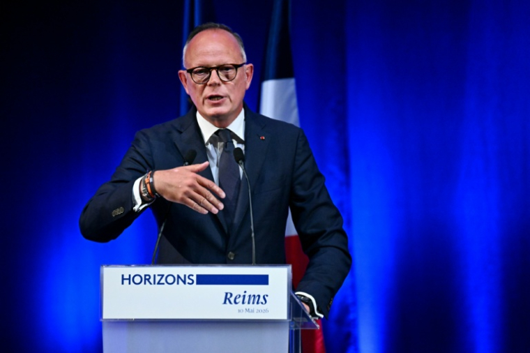 Le président du parti Horizons et candidat à la présidentielle, Edouard Philippe, s'adresse aux cadres de son parti, le 10 mai 2026 à Reims   ( AFP / Martin BUREAU )