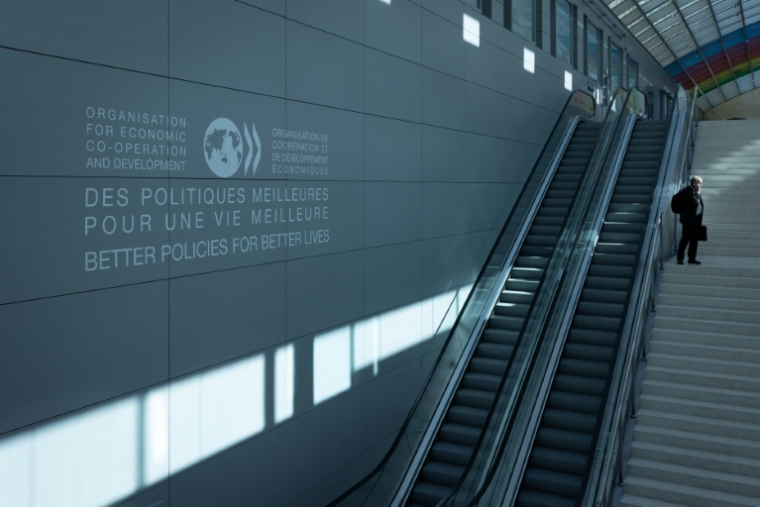 Une photo montre une vue du siège de l'Organisation de coopération et de développement économiques (OCDE) à Paris, le 22 septembre 2025. ( AFP / JOEL SAGET )
