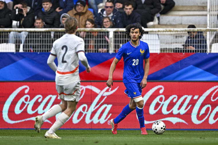 Ayyoub Bouaddi s'est exprimé sur son avenir international