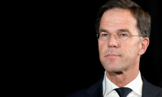 Le Premier ministre néerlandais Mark Rutte lors d'une conférence de presse à Rotterdam