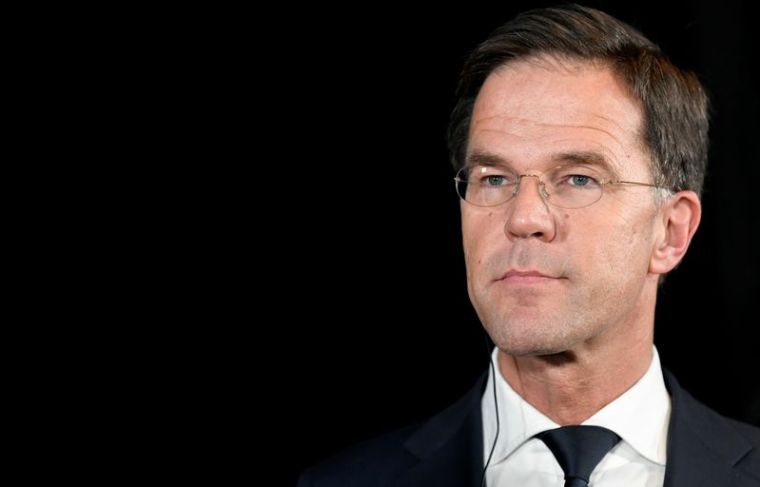 Le Premier ministre néerlandais Mark Rutte lors d'une conférence de presse à Rotterdam