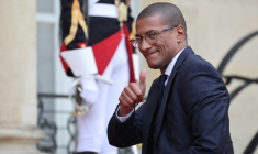 Le maire socialiste de Saint-Ouen, en banlieue parisienne, Karim Bouamrane, à Paris le 5 juin 2025 ( AFP / Ludovic MARIN )