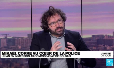 Mikael Corre, journaliste, voit dans la police "une tension entre le côté technique et l'émotion"