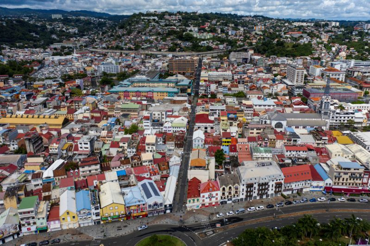 Vue aérienne du centre-ville de Fort de France
