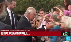 Royaume-Uni : l'arrivée de Charles III à Buckingham Palace au son de "God save the King"