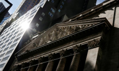 WALL STREET HÉSITE À L'OUVERTURE