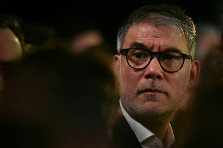 Le premier secrétaire du Parti socialiste Olivier Faure, assiste à une réunion à La Bellevilloise, à Paris, le 14 janvier 2026 ( AFP / Martin LELIEVRE )