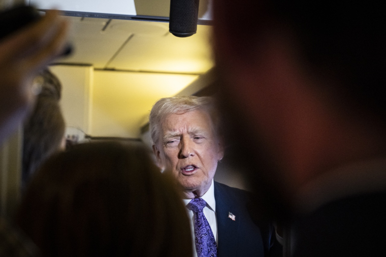 "En accélérant le recul des taux d'intérêt américains par une pression indécente sur les décisions de la Fed, Donald Trump pousse le dollar à la baisse." (crédit : Pete Marovich / GETTY IMAGES NORTH AMERICA / Getty Images via AFP)